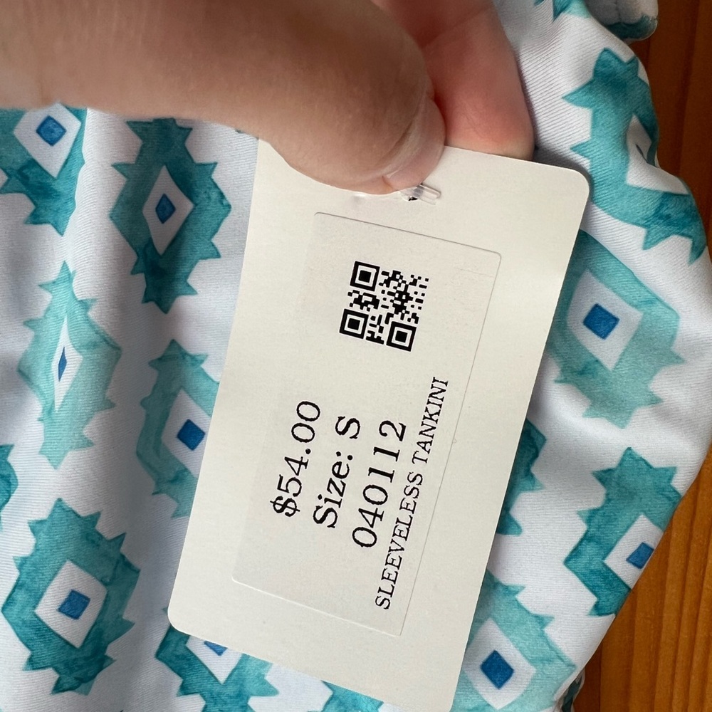 Elegant Aqua and White Geometric Tankini - Picture 4 of 6